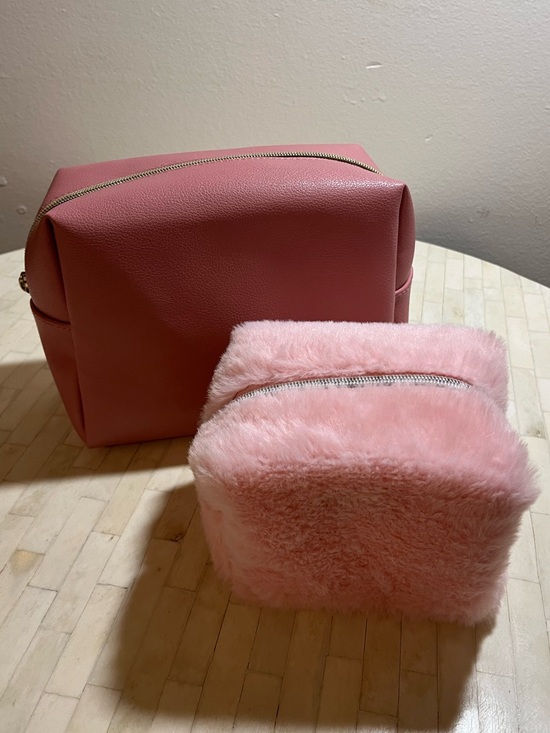 Juicy Couture Handbags - Pink Leather and Faux Fur Makeup Pouch Set